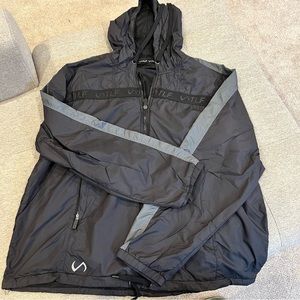 TLF - Pullover Windbreaker